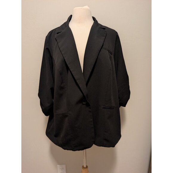 Torrid Black 3/4 Ruched Sleeve Blazer size 3 one button - Picture 1 of 4